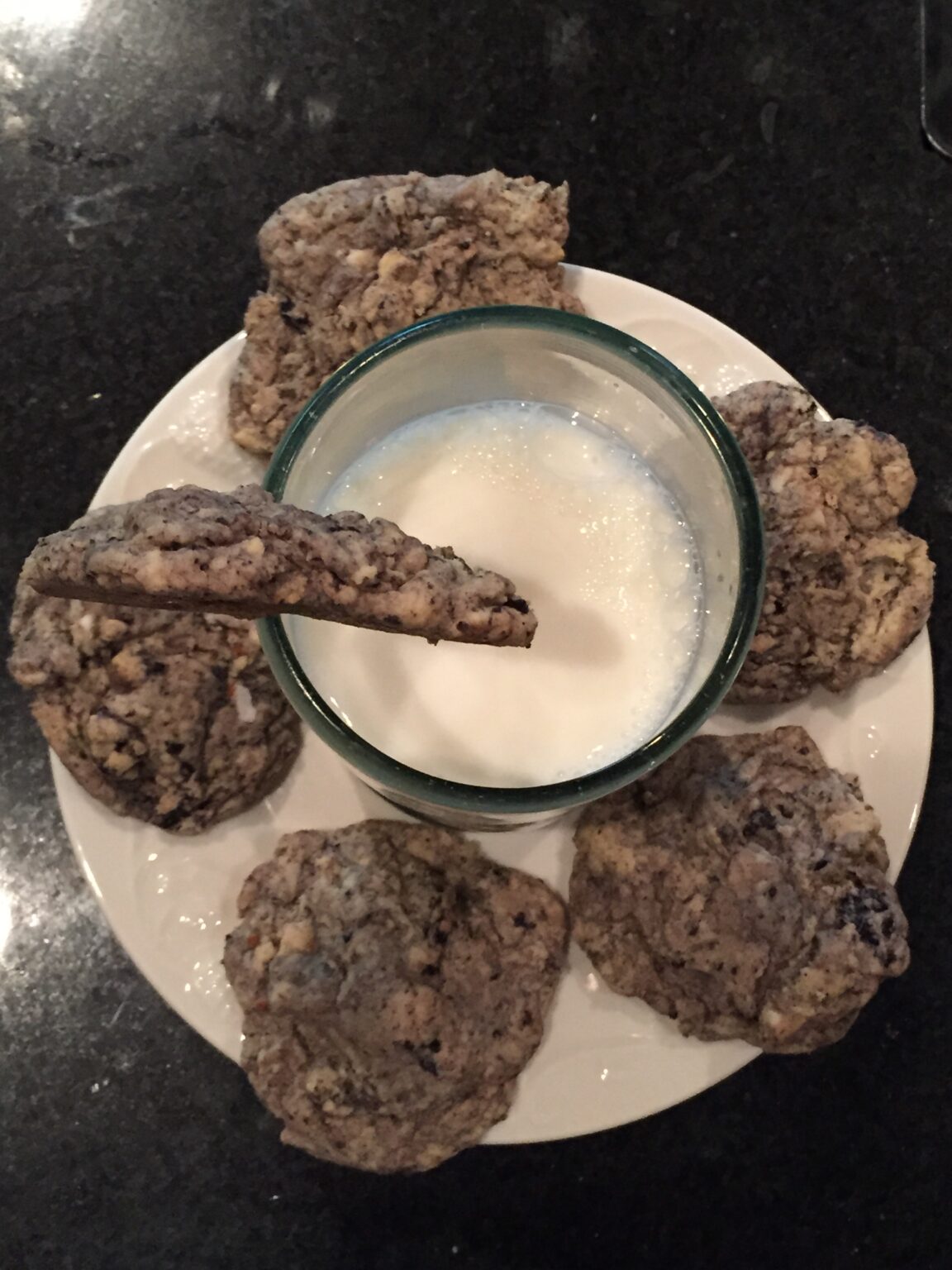 725765615497_youngs-cb-cookies-cream-350g-1.jpg