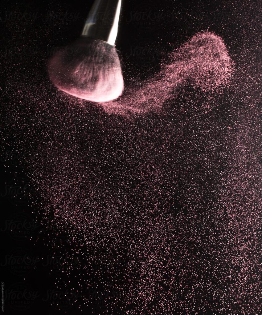 76_blush-on-makup-brush