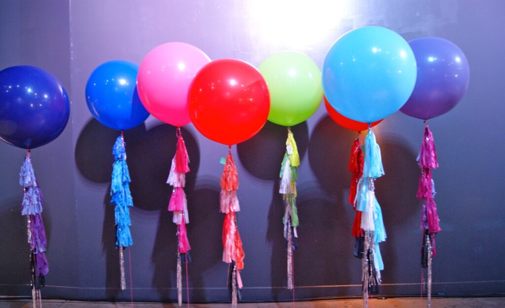 786786152_fb-big-balloon