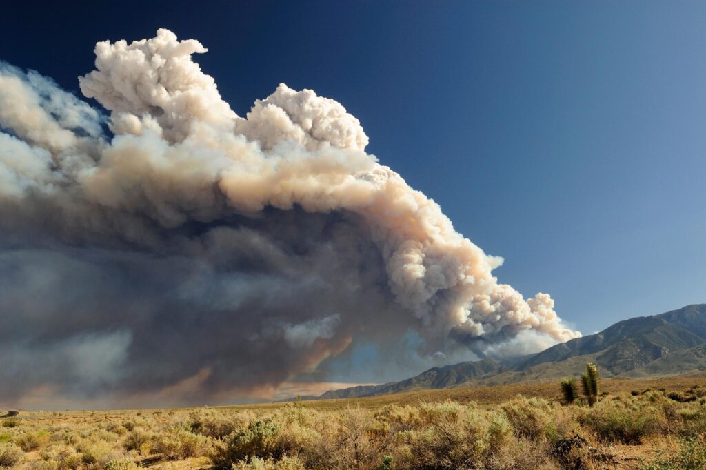 786786242_fire-smoke