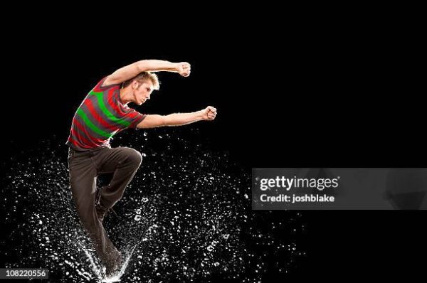 NOSKU_bl-splash-dancing-water
